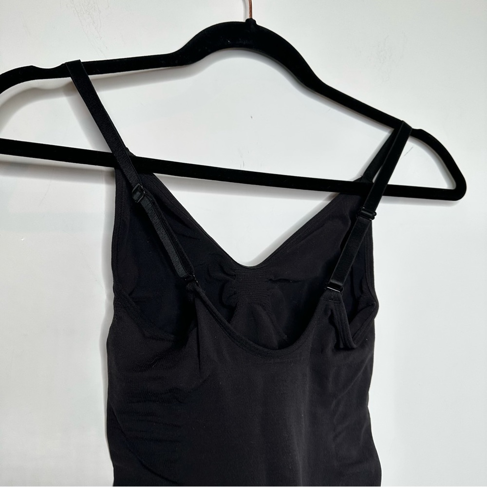SKIMS Sculpting Seamless Mid-Thigh Bodysuit in Onyx Black 2X/3X - Picture 7 of 9